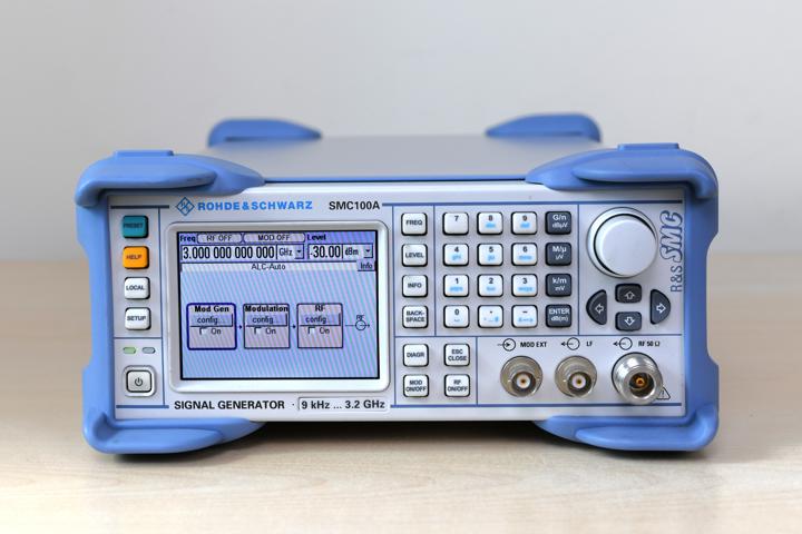 Генератор сигналов Rohde & Schwarz SMC100A B1